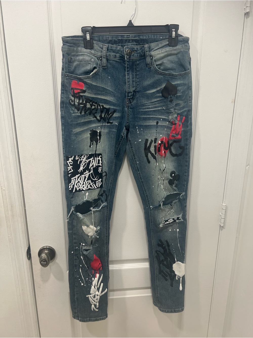 Premiere Denim by rue21 Distressed Skinny Jeans with Red & Black Graphics